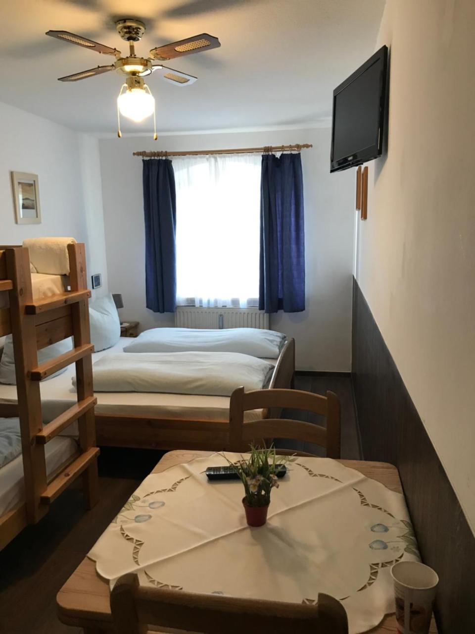 Guntia Hotel
