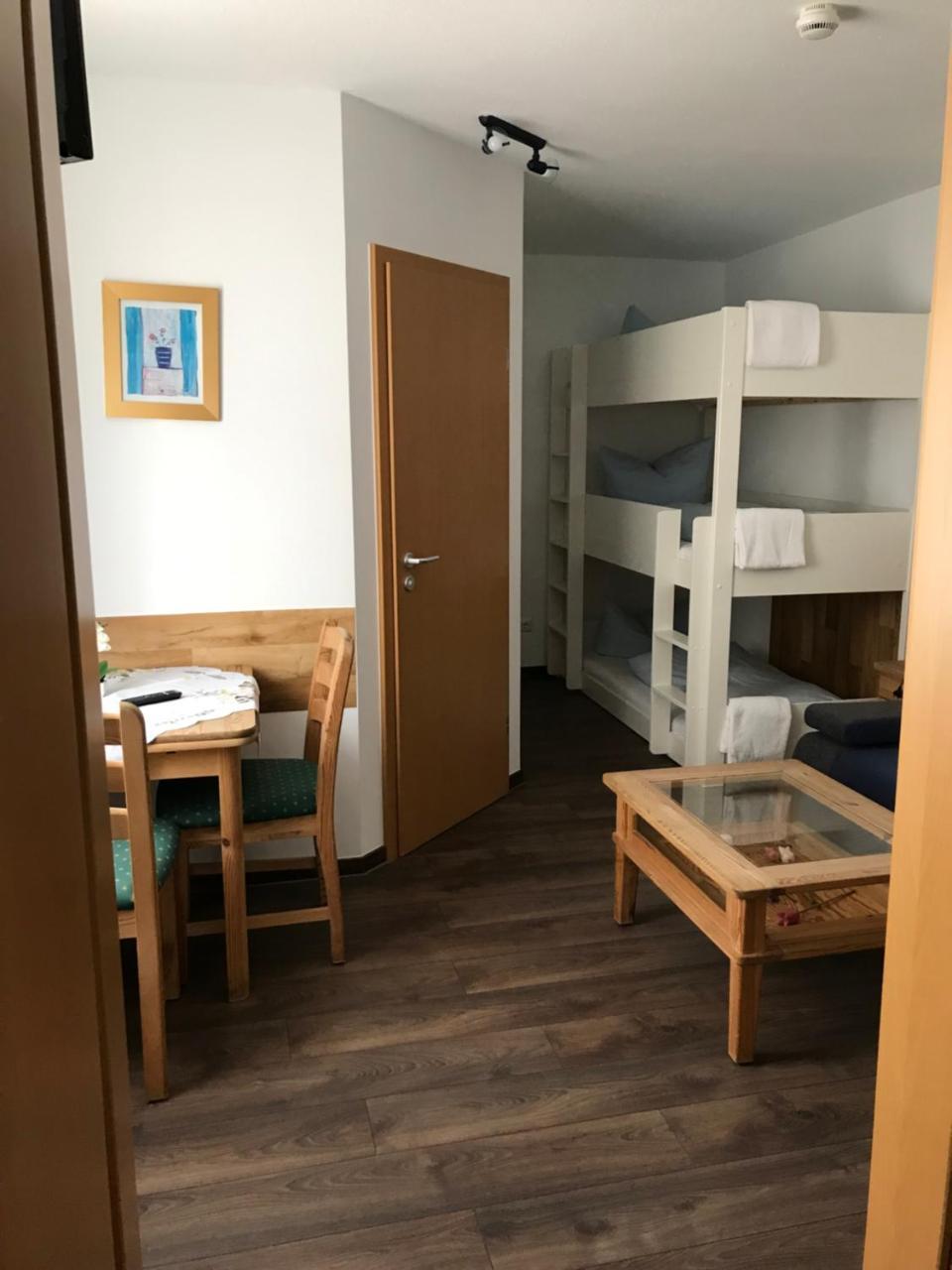 Guntia Hotel